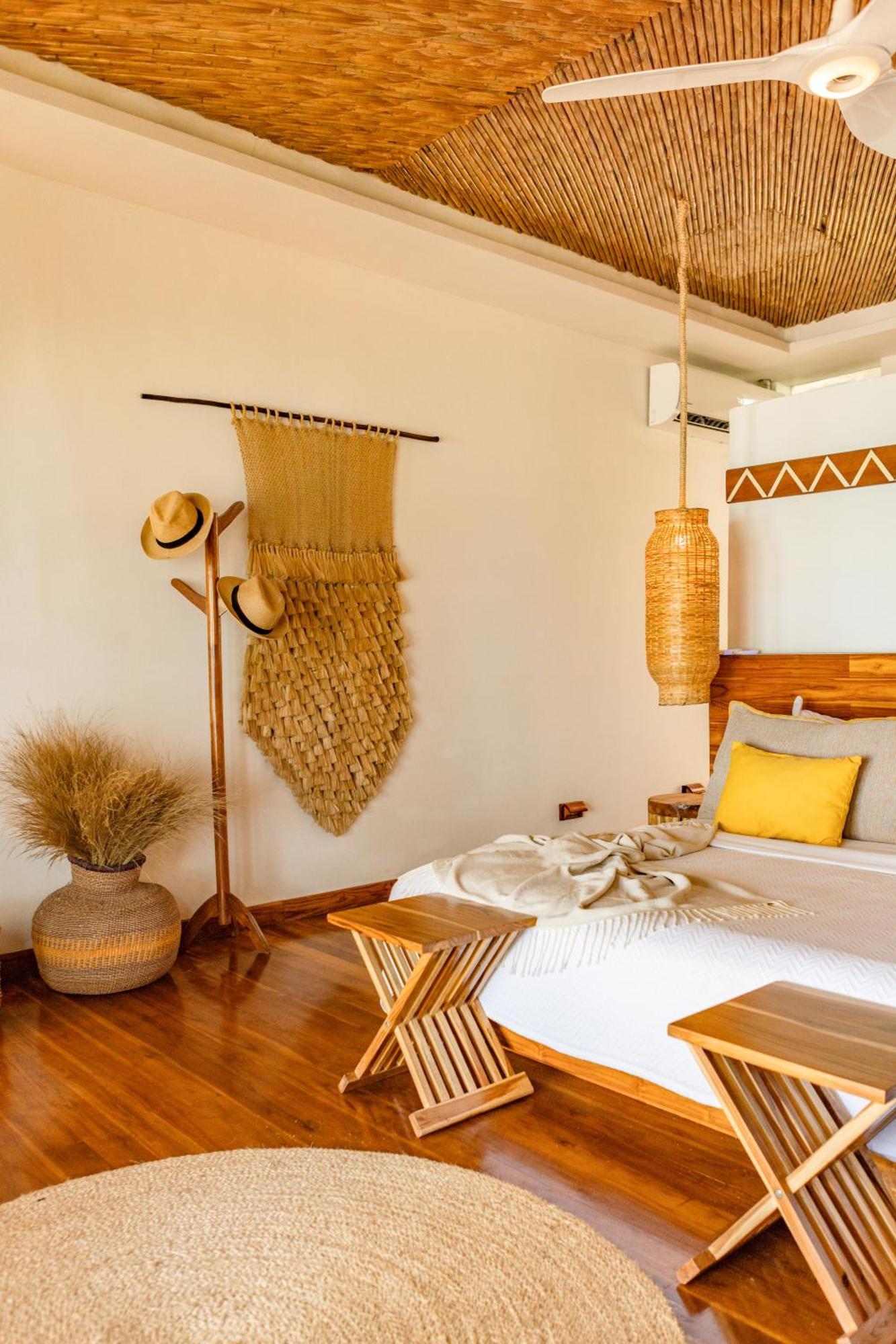 Yemaya Reefs, A Small Luxury Hotel Little Corn Island Exterior photo