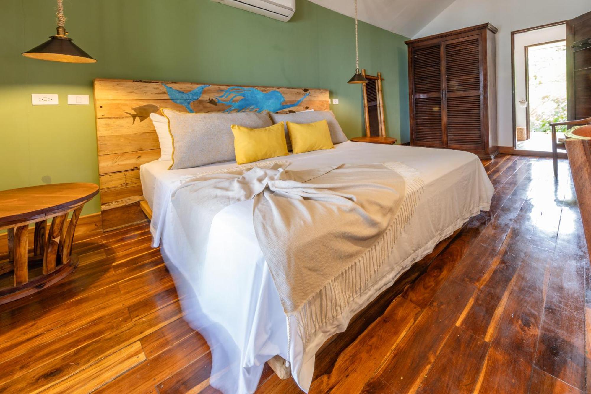 Yemaya Reefs, A Small Luxury Hotel Little Corn Island Exterior photo