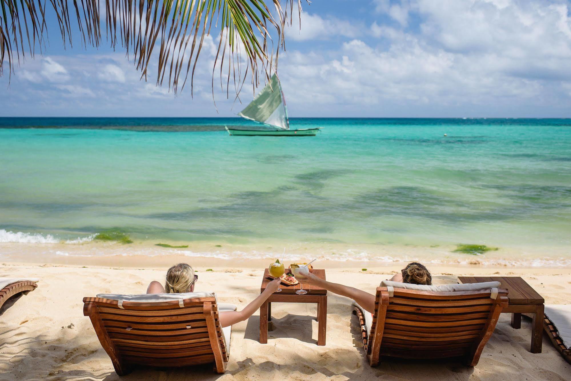 Yemaya Reefs, A Small Luxury Hotel Little Corn Island Exterior photo