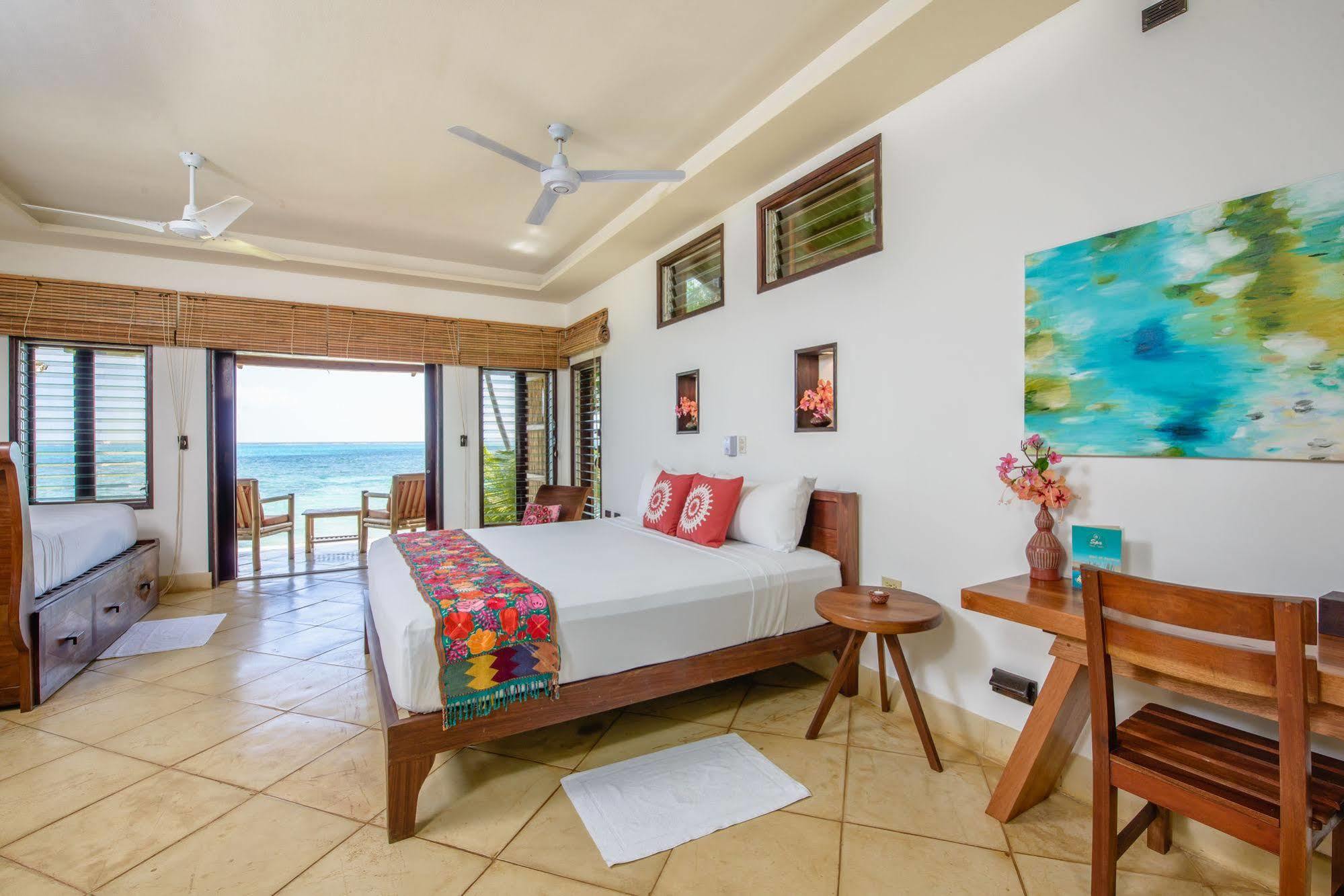 Yemaya Reefs, A Small Luxury Hotel Little Corn Island Exterior photo